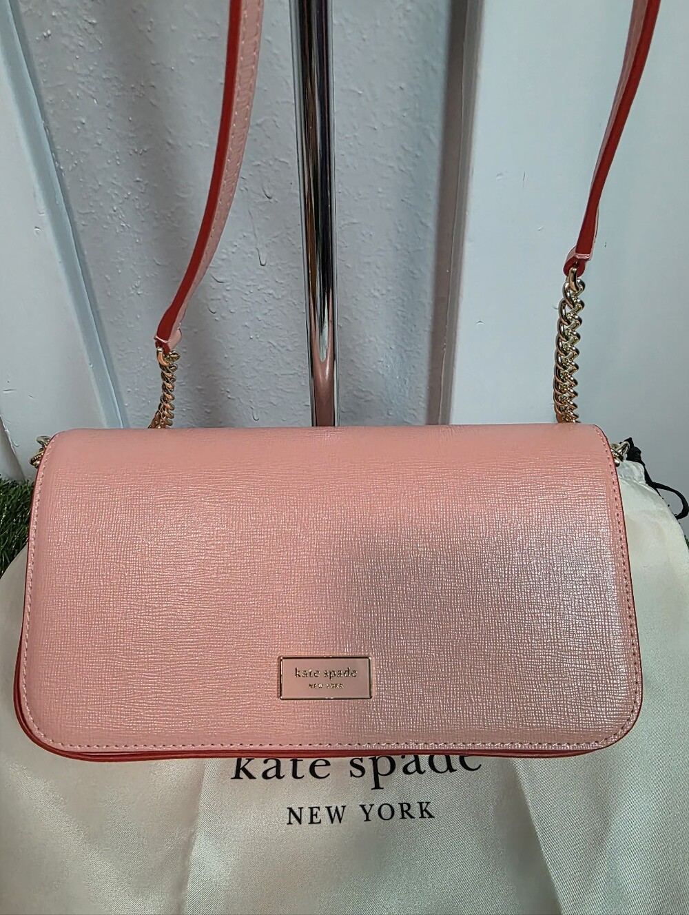 Kate Spade Pink Textured Leather Chain Crossbody Clutch Bag